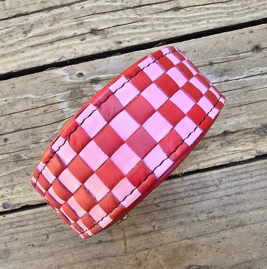 NO-WASTE collar. (Pink and red with red padding) **markings